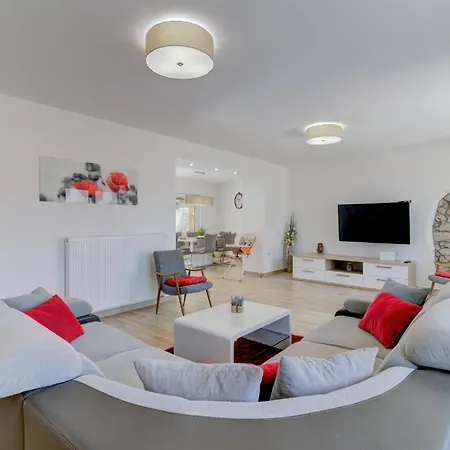 Milla * Novi Vinodolski