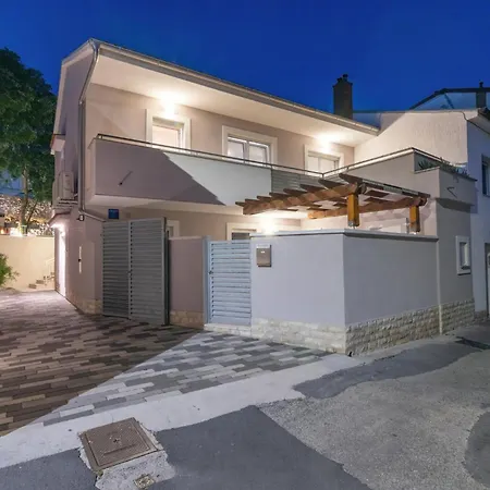 Milla Case de vacanță